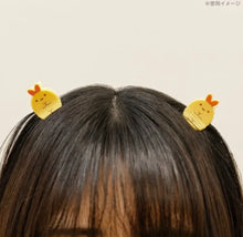 Load image into Gallery viewer, Sumikko Gurashi Mini Hair Clip -Tonkatsu / Tokage (2022)
