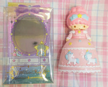 Load image into Gallery viewer, Sanrio Doll Brush (Little Twin Stars and Hello Kitty)
